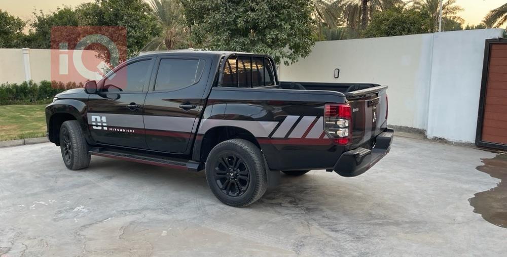 میتسوبیشی L200